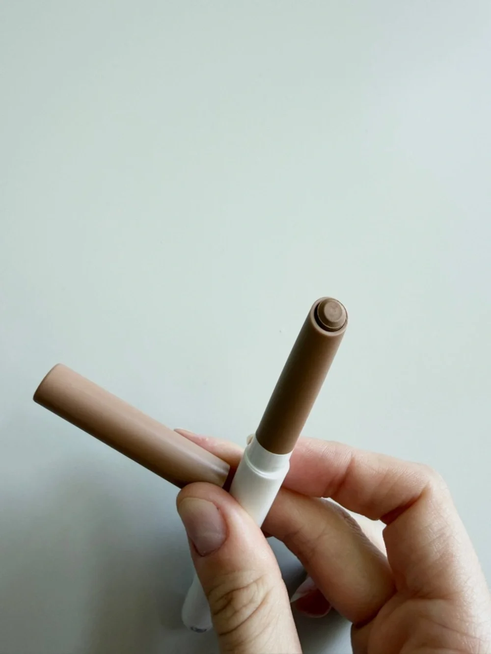 ILIA award winning eye stylus shadow stick in FAUN — Matte Soft Nude Brown